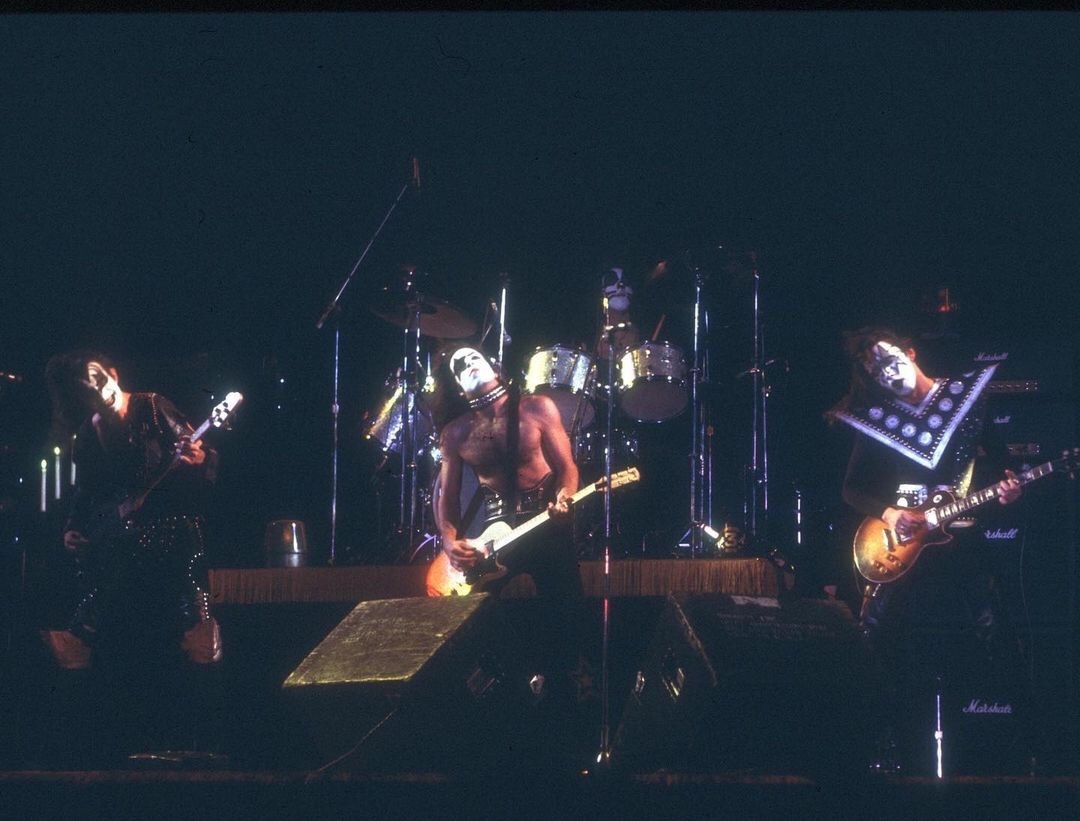 Posted @withregram • @acefrehleysshadow #Kisstory January 17, 1975Long Beach, CA 🇺🇸Long Beach ArenaPromoter: Pacific PresentationsOther act(s): Wishbone Ash (HL), Camel (opener)Reported audience: 6,270 **SOLD-OUTSet list(s):Unknown.Notes:- The