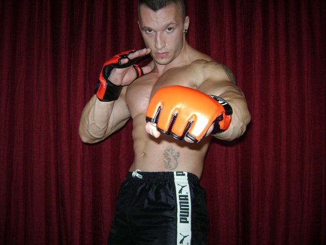serbian-muscle-men:  Serbian bodybuilder Predrag More of his photos here -&gt;