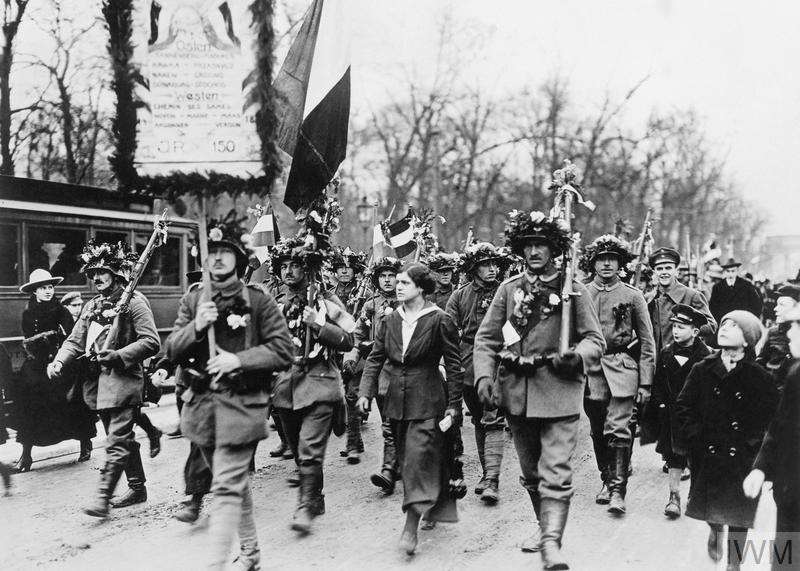 german soldiers ww1 marching