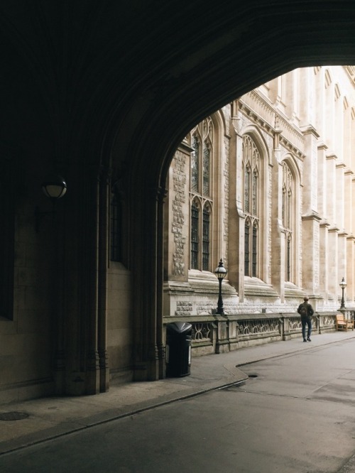 warmhealer:I spent the weekend studying at Maughan Library :–)