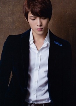 ilovekimjaejoong:  Suit appreciation 