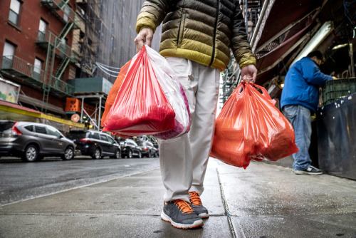 Opinion | Melissa Kravitz Hoeffner: Plastic bags feel integral to modern life. But they&rsquo;re a r