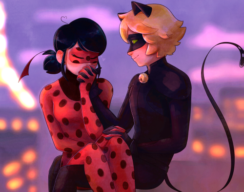 buggachat:what time is it? *checks watch* oh it’s ladynoir time(thank you to @megatraven for giving 