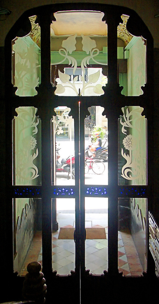 walzerjahrhundert:Art Nouveau Stained Glass