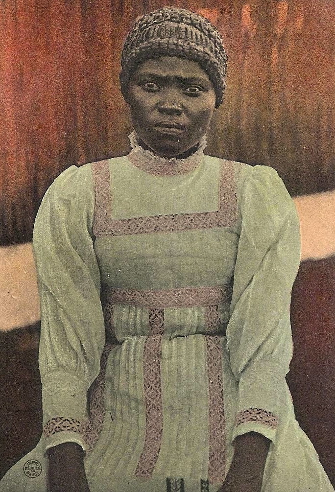 iluvsouthernafrica:  Madagascar: Vintage portraits of Malagasy women. 