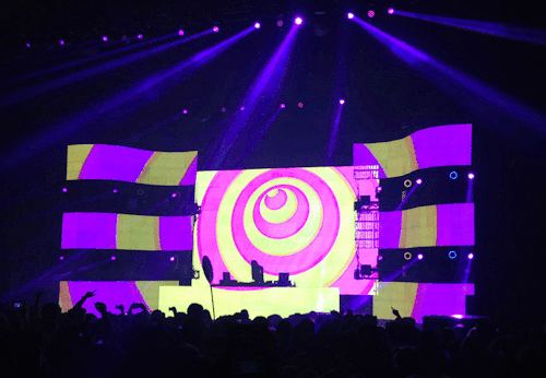 inphektdpixlz:  I rocked out to Bassnectar last night, at the Memorial Auditorium in Sacramento. It was so incredibly amazing! The Bass was vibrating my whole body so hardcore that it felt like a massage. I took some pics with my phone and made some gifs.