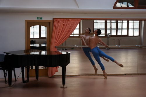 prosthetic-dance:zacharushka:New studio shots! :) From a couple weeks ago by my friend Alexandra Per