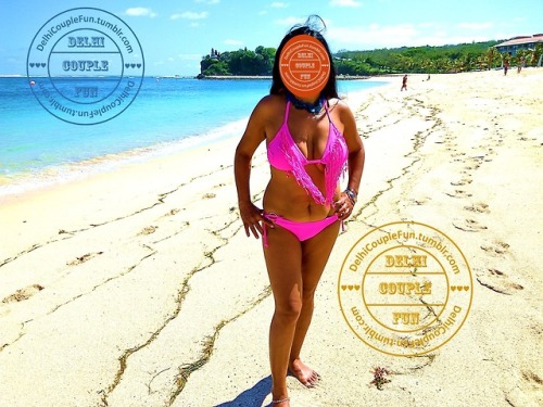 delhicouplefun: The more the people on the beach, the more my babe loves to flaunt her figure. The M