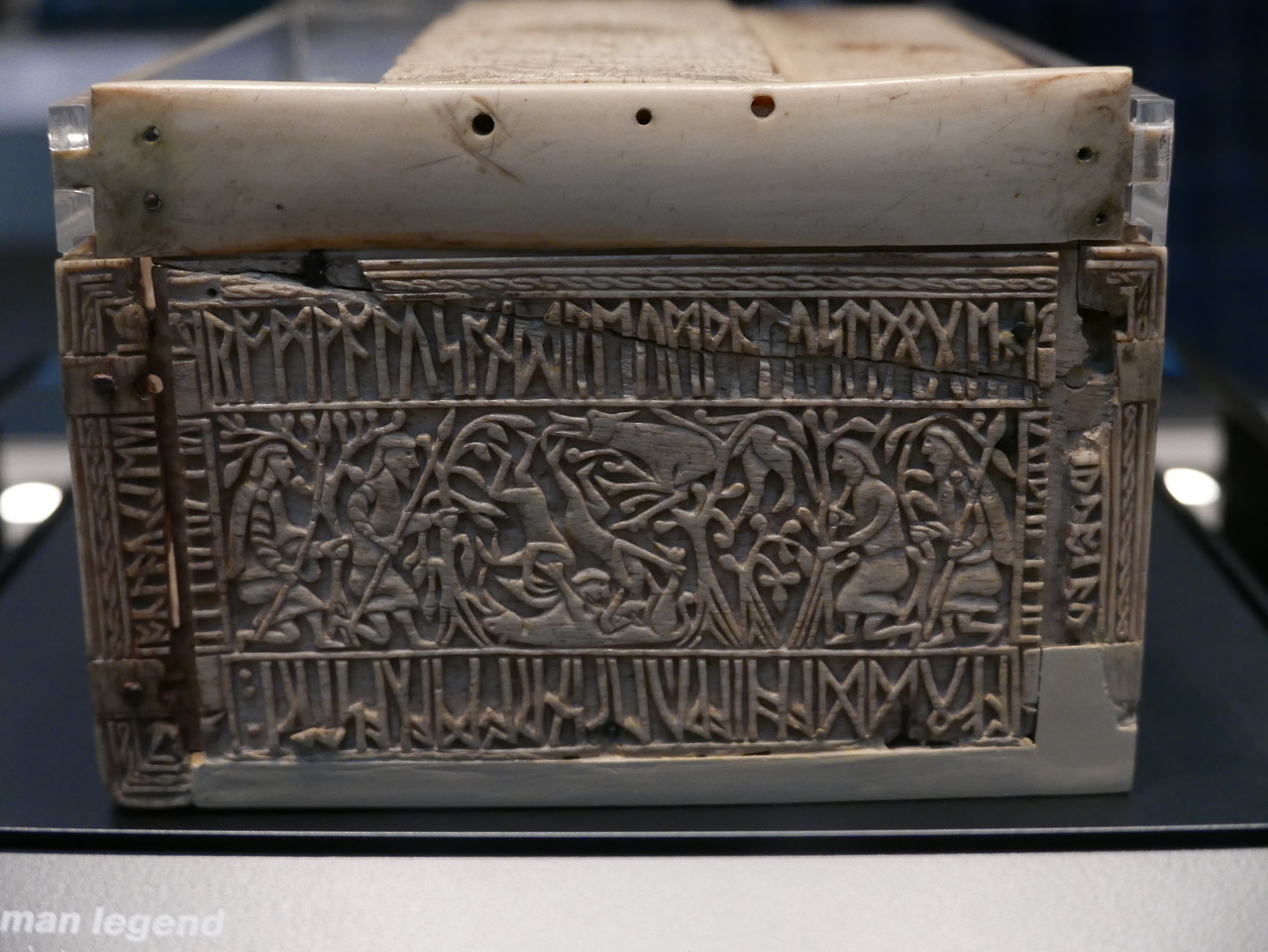 thesilicontribesman:  Anglo-Saxon Franks Casket, made from whale bone and depicting