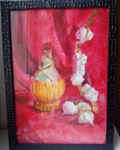 Ещё одна моя работа #art #watercolor #red #paper #garlic #stilllifes #straw #искусство #творчество #