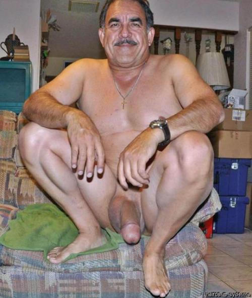 iloveyougrandpa:  unitedbears:United BearsBuy male sex toys at Fort Troff   Te necesito 