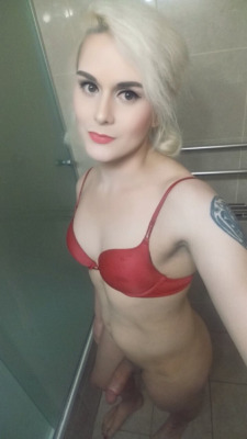 yes-julie-cd:You’ve always wondered what it would be like. It’s time to man up, and find the gurl of your dreams. Message me to learn how to find her! 121