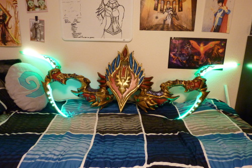 tmirai:  katvalkyriecosplay:Finally done! I’m really happy with the way my Golden Bow turned out (although I definitely wish it was lighter). It’s finally come to life!  Holy shit that is INSANE. Look at that craftsmanship and detailing! That is crazy.