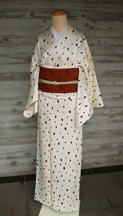 This fringe shawl+kimono coat combo looks so comfy (seen on)