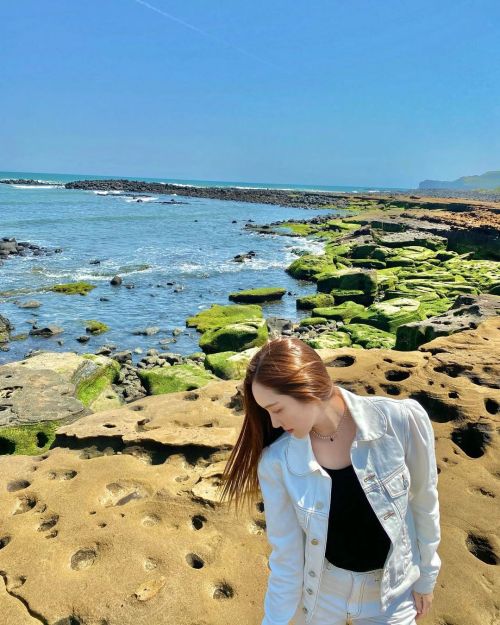 jessifanylove: jessica.syj: Belated Jeju Island photo dump VLOG uploading tonight!#jessicaland Link 