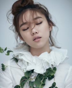 kimchipapi:  Lee Sung Kyung 