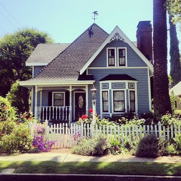 victorianhouses:  Best of Victorian Houses first half of 2013 so lucky to have all