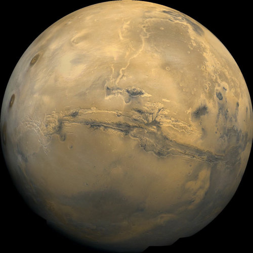 distant-traveller:Valles Marineris: The Grand Canyon of MarsThe largest canyon in the Solar System c