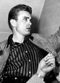 pierppasolini:  James Dean, 1955. 