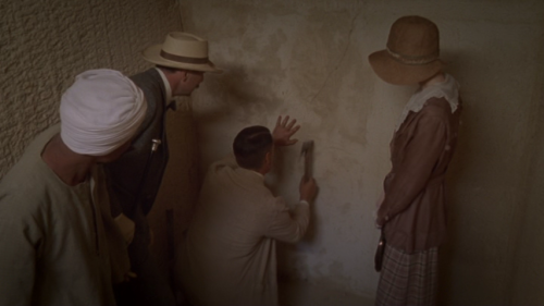 tiny-librarian:On November 26th, 1922, Egyptologist Howard Carter, in the presence of Lord Carnarvon