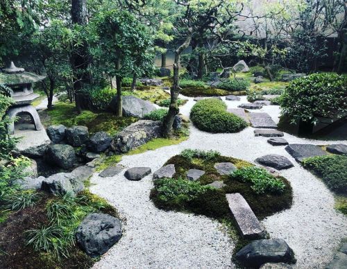 ＼おにわさん更新情報／ ‪[ 京都市上京区 ] 有栖館（有栖川宮旧邸）庭園 Arisukan Garden, Kyoto の写真・記事を更新しました。 ーー嘗ての宮家・有栖川宮家が暮らした御殿に11代