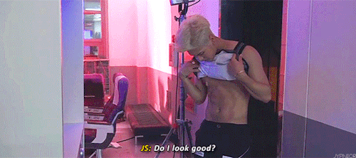kahnmengryo: jypnior: “Do I look good?” yes you do bae ;) 