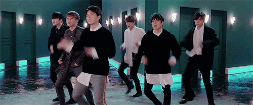 namsoogyu:  Sunggyu forgetting his steps and apologizes cutely.