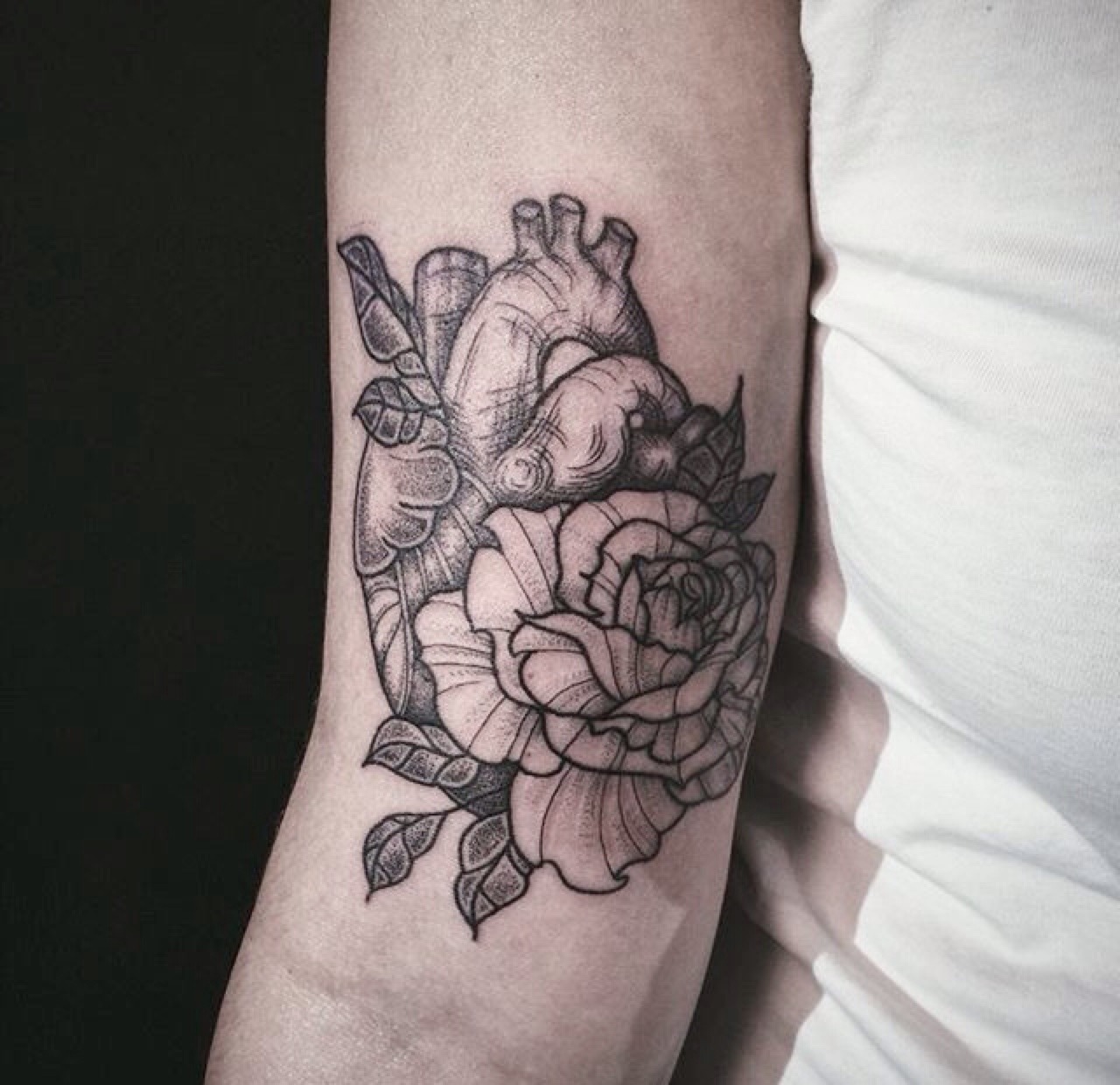 11 Heart and Flower Tattoo Ideas That Will Blow Your Mind  alexie