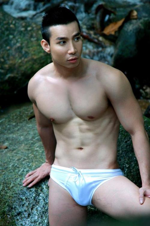 uniqueasians:  Want to see more? Visit UniqueAsians.tumblr.com now!!!