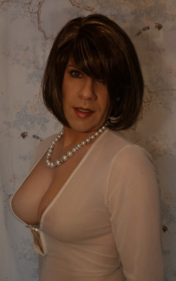 sissystockingsworld:  The stunning Dar. 