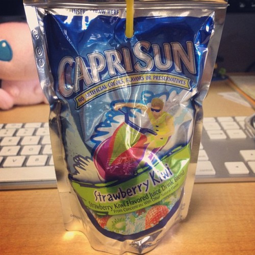 desime101:  elendadventure:  madelinelime:  somethingwittythiswaycomes:  daree-to-dream:  consultingwriter:  ollivander:  did you know canada has bagged water cause I didn’t and I live here    CANADA YOU CAN’T JUST KEEP PUTTING BEVERAGES IN BAGS 
