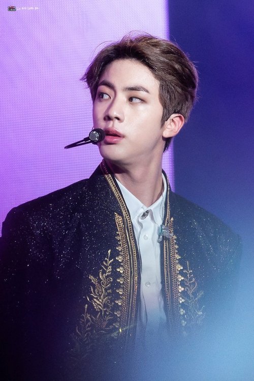 allforbts:© jin Kiss Let’s go | Do not edit.