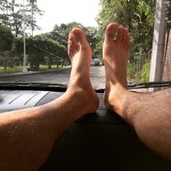 Topsofmalefeet:  Perfect Toes