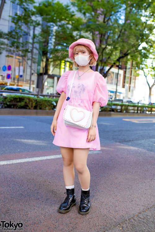 tokyo-fashion:19-year-old Japanese fashion student Aba on the street in Harajuku wearing a pink furr