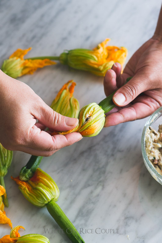 foodffs:  Crispy Vietnamese Pork Stuffed Zucchini Flowers Really nice recipes. Every