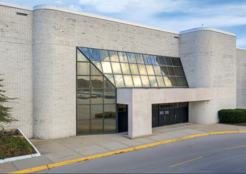 3340 Mall Loop Drive, Joliet, Illinois: the former Carson Pirie Scott department store at the Joliet