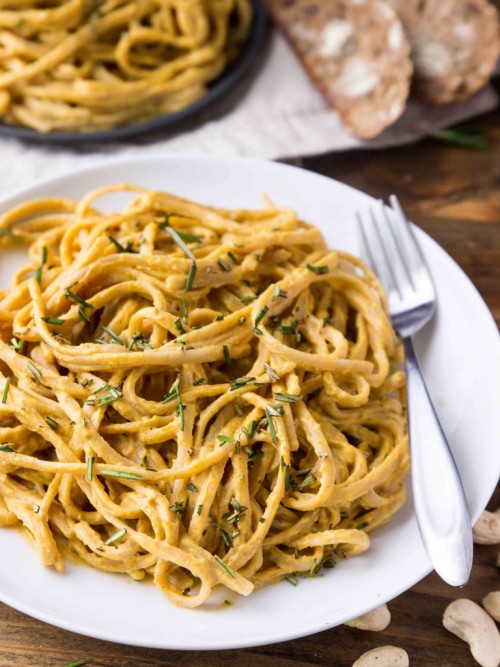 alloftheveganfood:  Vegan Pumpkin Pasta Round Up Vegan Roasted Pumpkin Pasta (9 ingredients) Pasta with Creamy Pumpkin Sauce Vegan Pumpkin Alfredo Linguine Pumpkin Alfredo (GF/9 ingredients) Pumpkin & Spinach Lasagna Vegan Creamy Pumpkin Pasta with