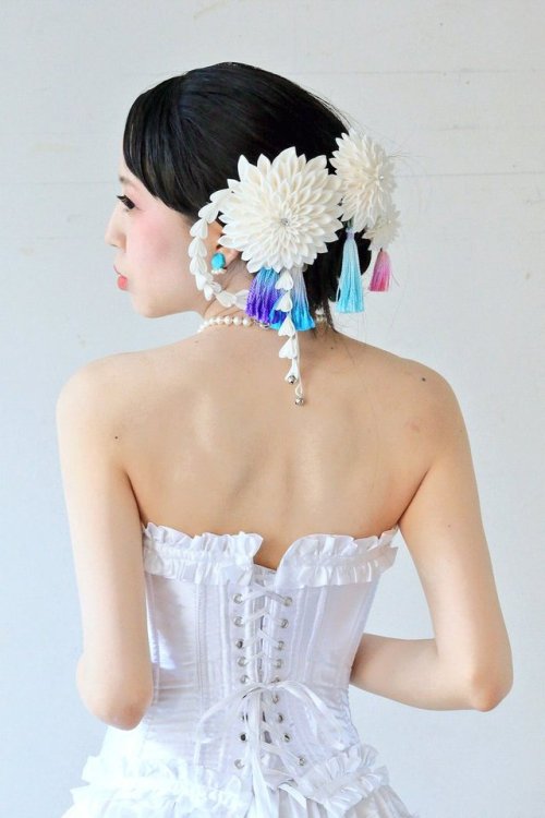 White flowers with tassels hairpins, paired with formal kimono and western wedding dress (seen on)