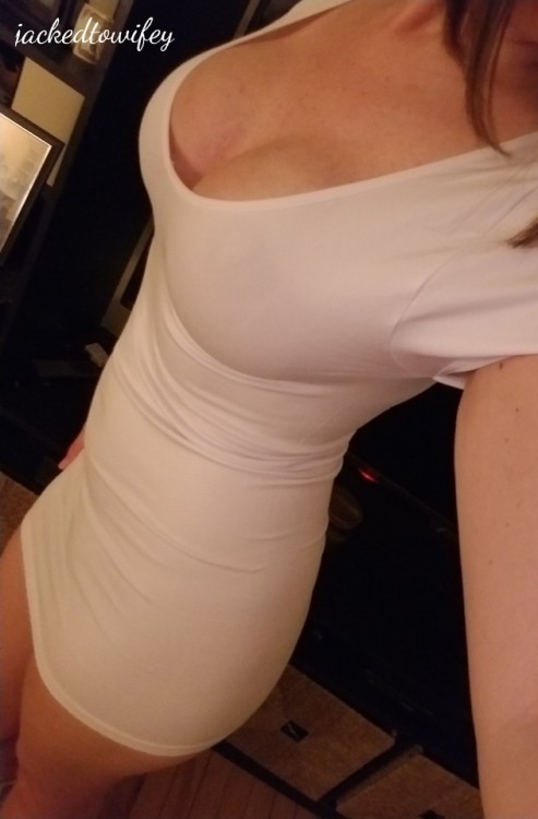 jackedtowifey: mrmrssecret: Sharing my hubby’s favorite sexy dress with you all on this fine Saturda