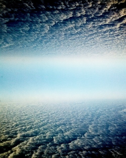 auxiliofaux: A little snap shot i took while flying out of the country. Android photos Puerto Vallar