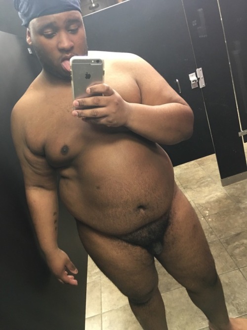 malachidavers69: Before/After the Gym and my shower lol Mmmmm