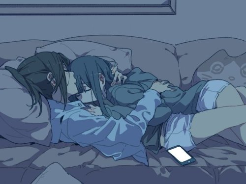 ✧･ﾟ: *✧ Going to Sleep ✧ *:･ﾟ✧♡ Characters ♡ : Nozomi Kasaki ♥ Mizore Yoroizuka♢ Anime ♢ : Liz to Ao