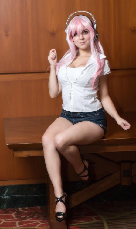 Super Sonico Cosplay (Bunny Ayumi) 2