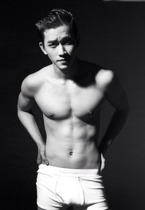 menofvietnam:  Vo Canh Fashion model 1.86m Top photo by Bobby Nguyen 