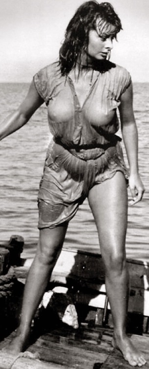 vintage-juene-femme:  Sophia Loren vintage-juene-femme.tumblr.com  Best when wet