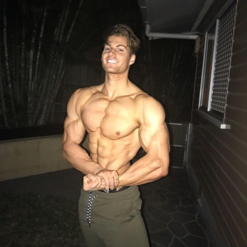 bicepsinsleeves:I Don’t know what I like more, His Massive Arms, the amazingly wide Lat’s Spread, his Gigantic Pecs, Washboard Abs, or those tree trunk legs! @Carltonloth is a perfect 10/10