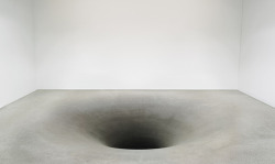 polychroniadis:  &lsquo;Hole&rsquo; by Fabian Buergy.  