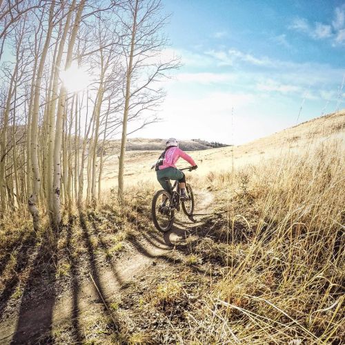 thebicycletree: It was a little cold this morning at #deervalley but the trails and light were perfe