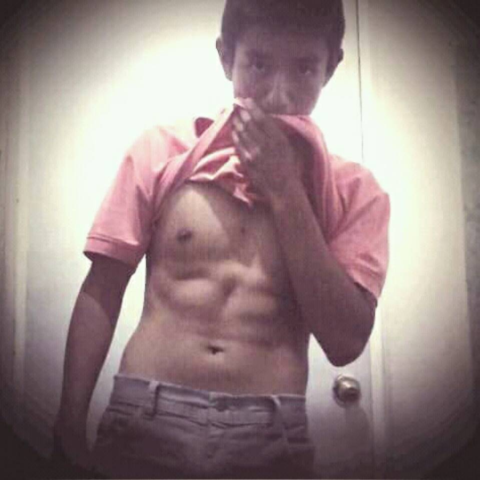 alfredoquiereleche:  Jonathan xalapeño de 17 años..estudiante 2