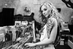 emilykinney15:  Emily Kinney for Eidé Magazine